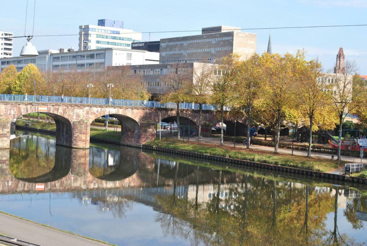 Im Grunen Am Stadtrand ザールブリュッケン エクステリア 写真